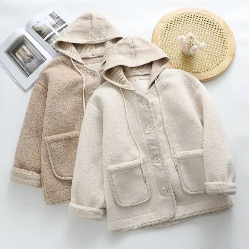 Nowa koszula zimowa z polaru jagnięcego na rok 2025, damska bluza z kapturem, zapinana na guziki, z kieszeniami, patchworkowa, moda Mori Girl, codzienna, ciepła, luźna odzież wierzchnia C5D425CC