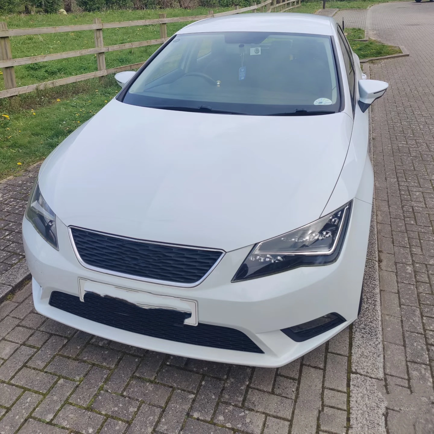 

NEW LED Tube DRL Headlight Light For Seat Leon 2017-2020 Car Guide Plate Daytime Running Light DRL Tube Bar