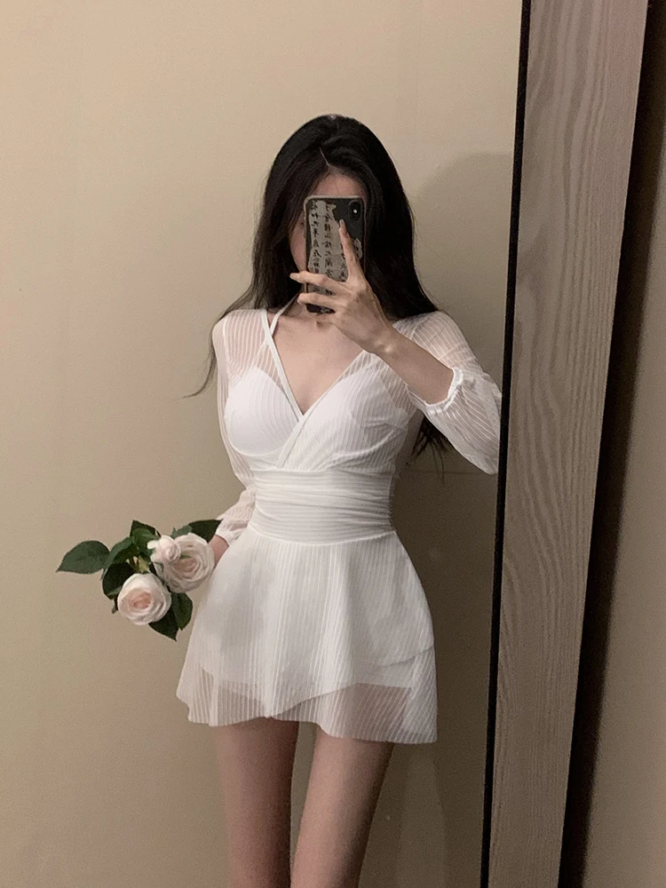 

Женский слитный купальник Ele с встроенными чашечками и стальными косточками, V-образный вырез, длинный рукав, утягивающий дизайн Pure Desire Sle