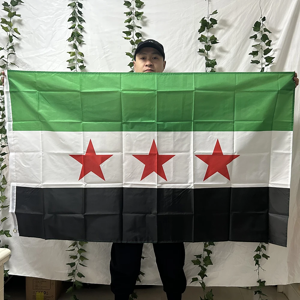 Bandera de TIKI, bandera de Siria, 3x5 pies, 90x150cm, poliéster, bandera colgante de tres estrellas de la República Árabe Siria para decoración