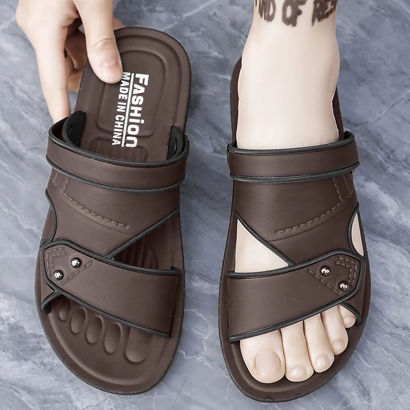 

Летние мужские сандалии, удобная пляжная обувь для мужчин, праздничные уличные повседневные тапочки, мужские модные сандалии на плоской подошве, мужские тапочки