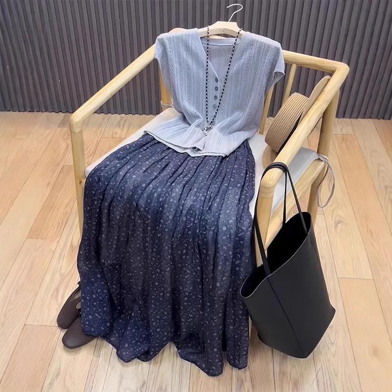 

Beautiful Slimming Outfits For Middle-Aged Mothers Are Popular, Offering Youthful Elegant Look With A Complete Set
