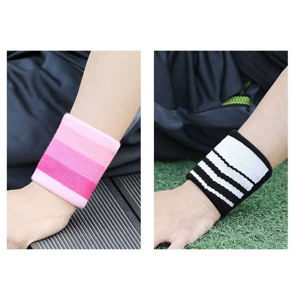 Mehrfarbige Sport armbänder Schweiß absorption atmungsaktiver Sport Wrister Protector Strap Soft Support Armband Fitness Run Gym