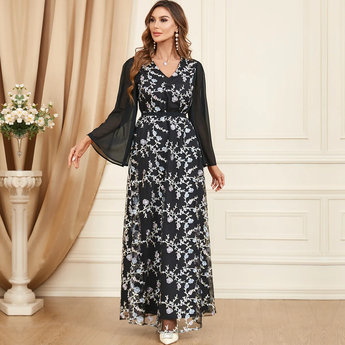 Abaya-Robe longue en polyester noir pour femmes musulmanes, manches longues, col en V, élégante, mode musulmane, été, 2023