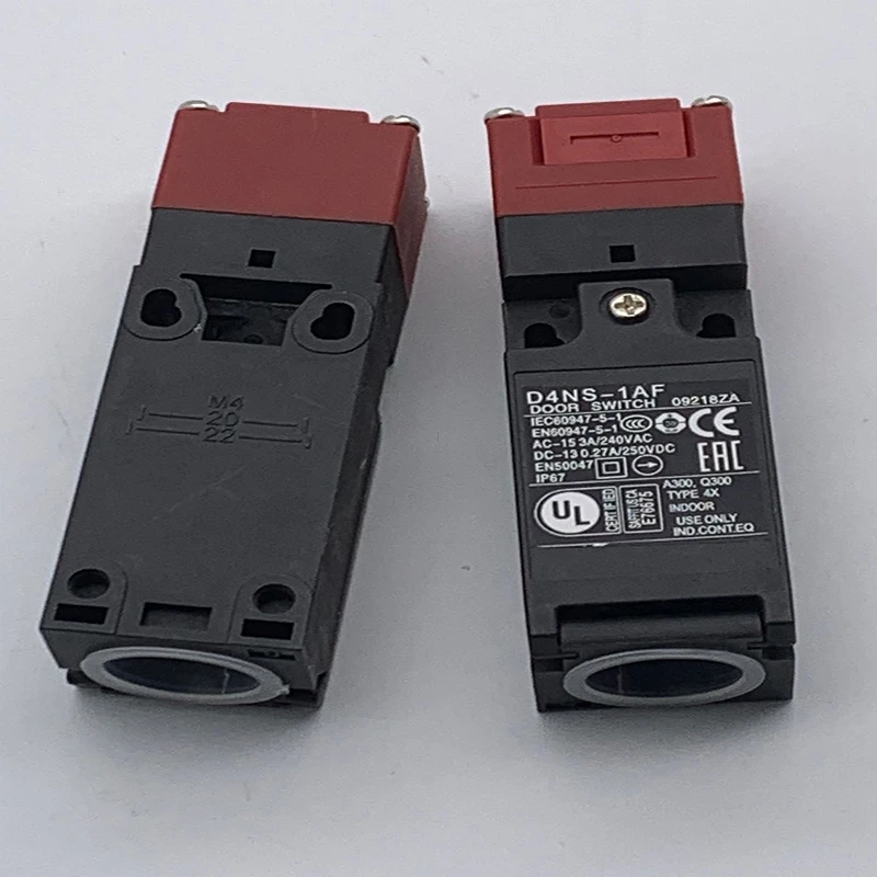 

New Travel Limit Switch in Stock D4N-1125 D4N-1126 D4N-1226 D4N-1122 One-year Warranty High Quality Seller