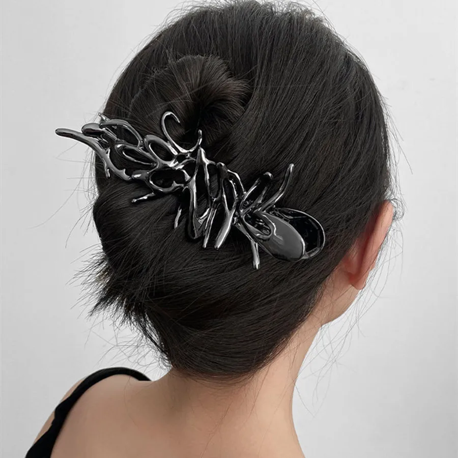 2023 Fashion Metal Liquid Hollow Hair Clip For Women Back Head Grab Clip Butterfly Geometric Headband Trendy Hair Accessories