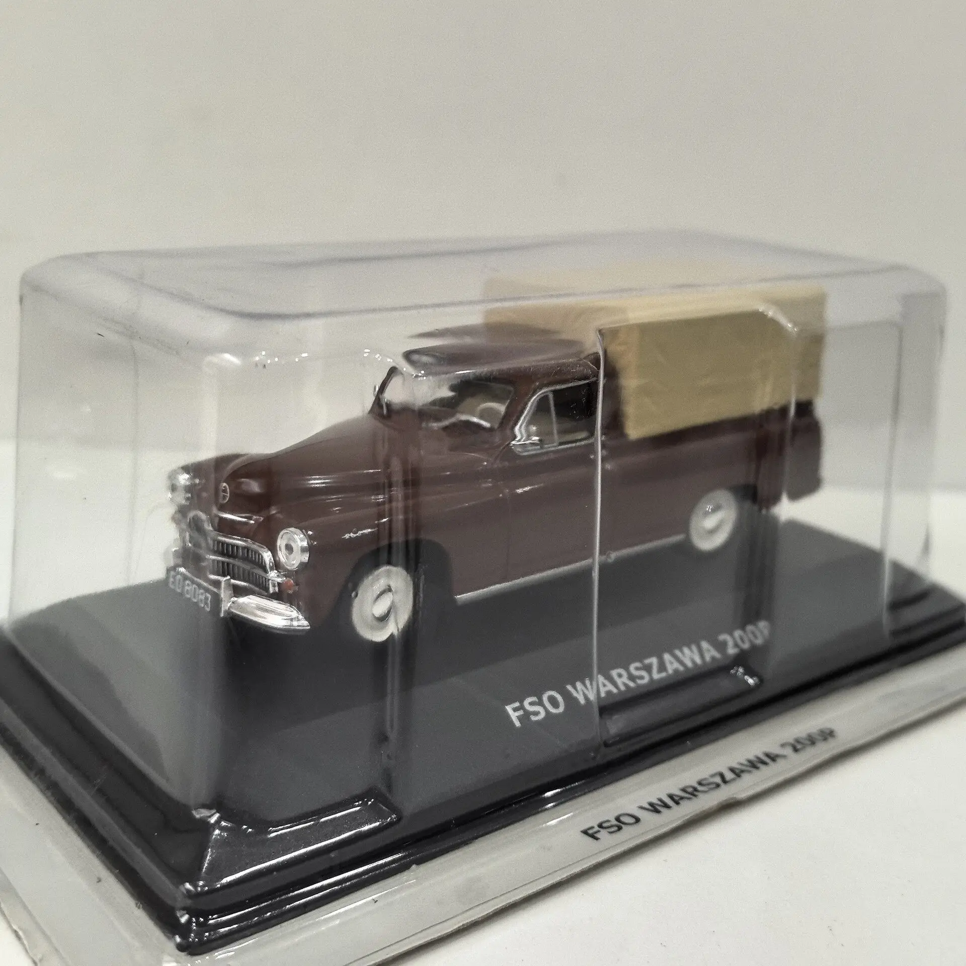 Modelo de Coche de Aleación a Escala 1/43 IXO FSO WARSZAWA 200P 2F