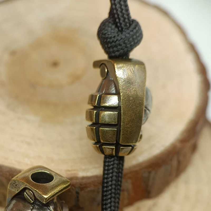 Dual Color Skull Grenade Brass Knife Beads EDC DIY Paracord Woven Bracelets Lanyard Pendants Accessories Outdoor Tool Hangings