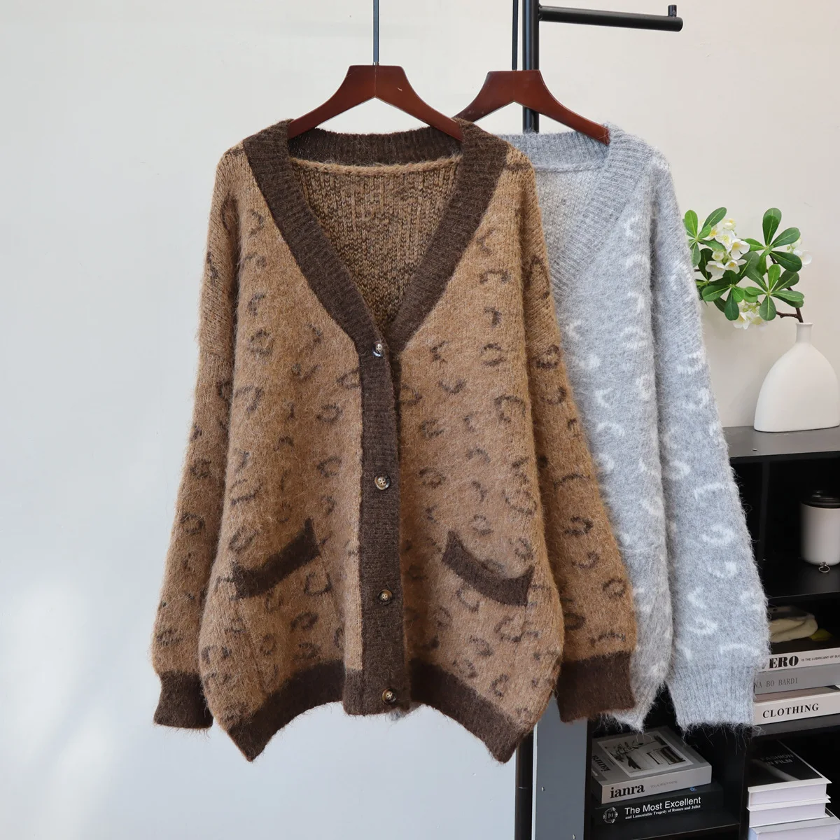 

Print Short Women Cardigan Jumpers Knitted Sweater Solid V Neck Long Sleeves Single Breasted Loose Casual Autumn Winter 2025