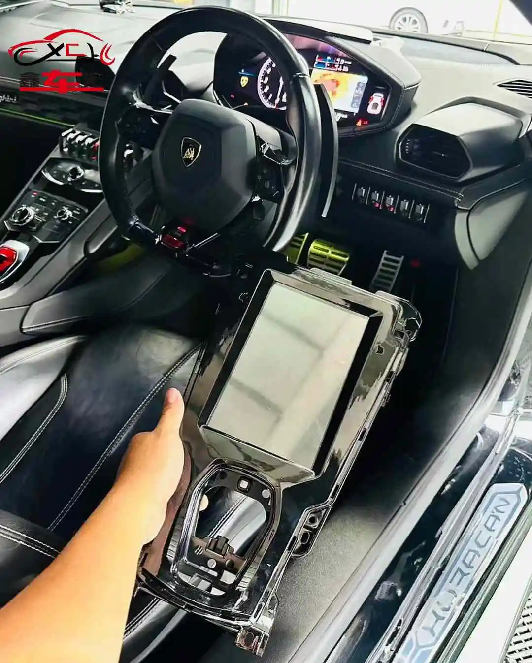 

Android Auto Multimedia Player Touch Screen For Lamborghini Huracan 2014-2018 Car Radio GPS Navigation Carplay Stereo Head Unit