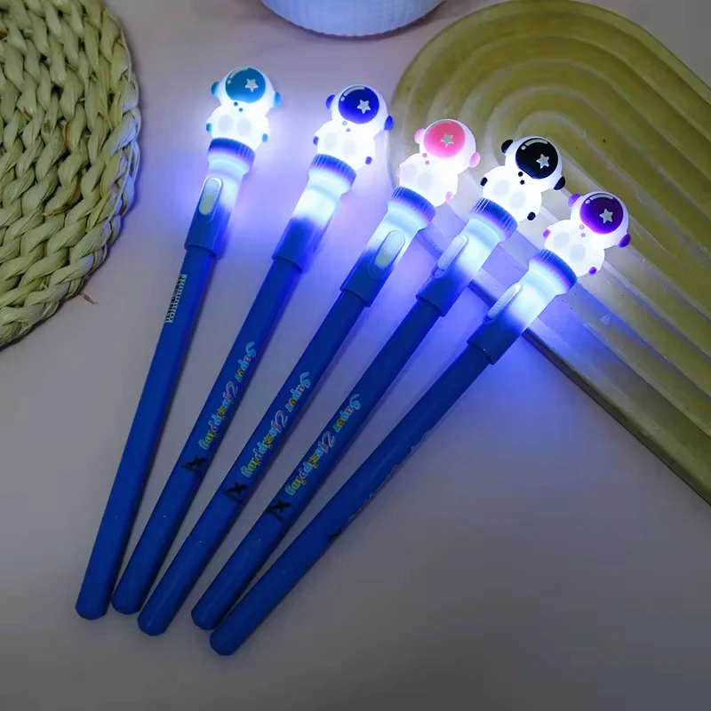 

5 шт./лот, милая легкая нейтральная ручка астронавта, 0,5 мм, черные чернила, креативная вращающаяся гелевая ручка, мультяшные студенческие школьные офисные канцелярские принадлежности