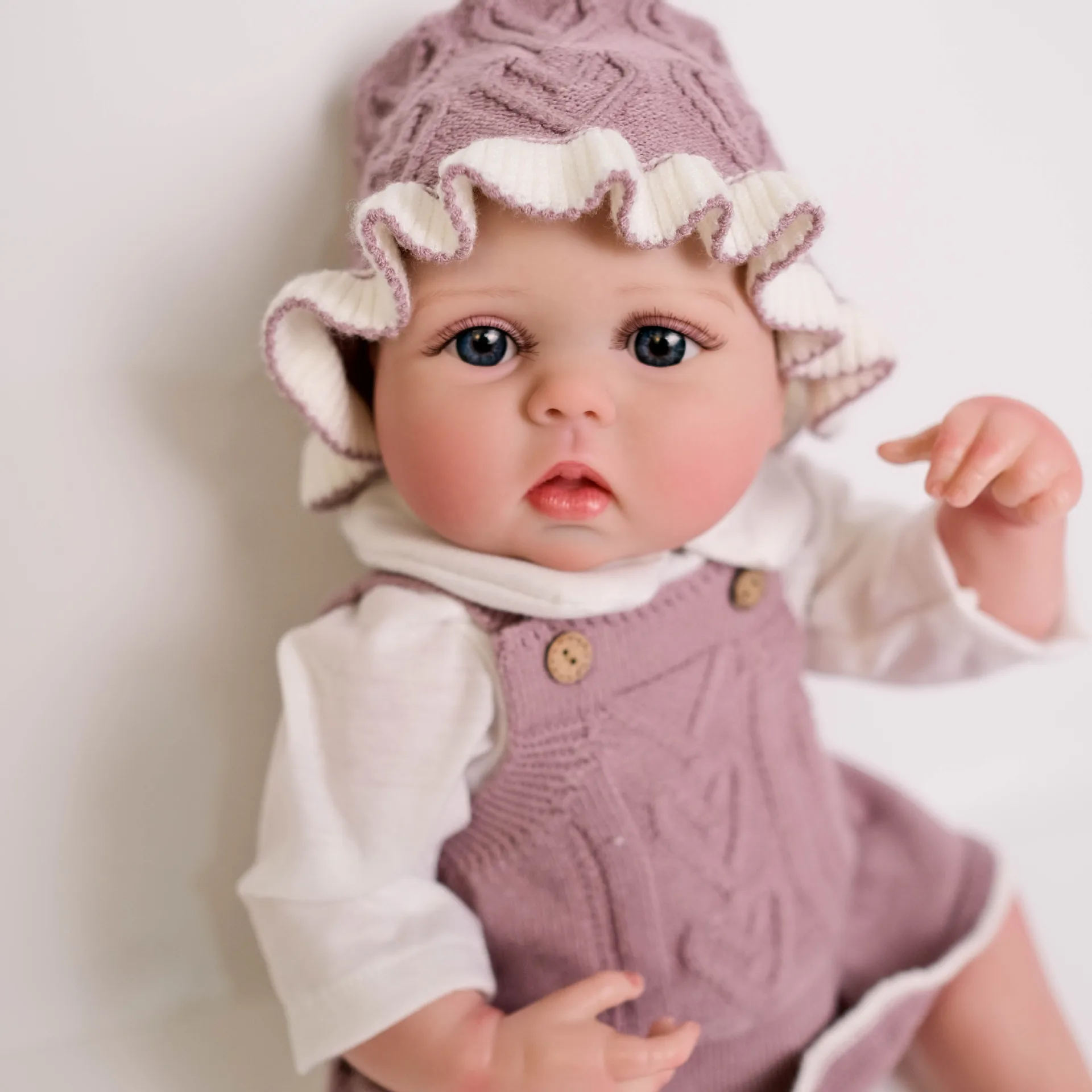 55cm Lifelike Infant Baby Dolls Hot Selling Baby Girl Doll New Hot Products Real Handmade Silicone Vinyl  Children Gift Toy