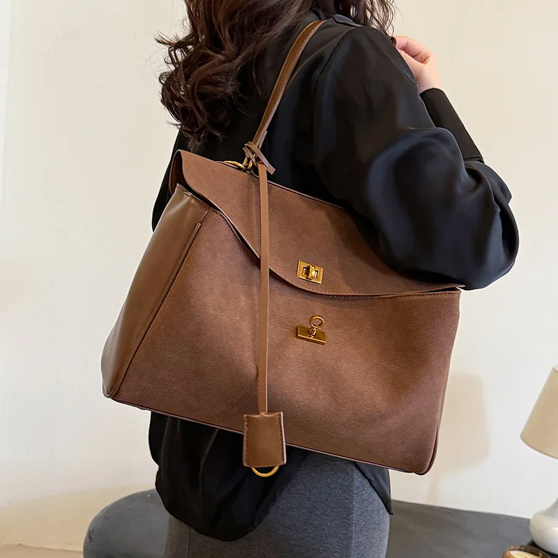 

Autumn and Winter Retro Frosted Bag for Women 2024 New Commuter One-shoulder Crossbody Bags Suede Suede Hand Tote Bag Purse