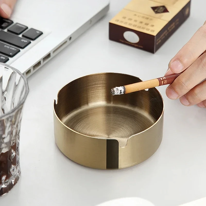 2024 New Round Stainless Steel Cigarette Ashtray Portable Tabletop Silver Metal Ash Tray for Smoker