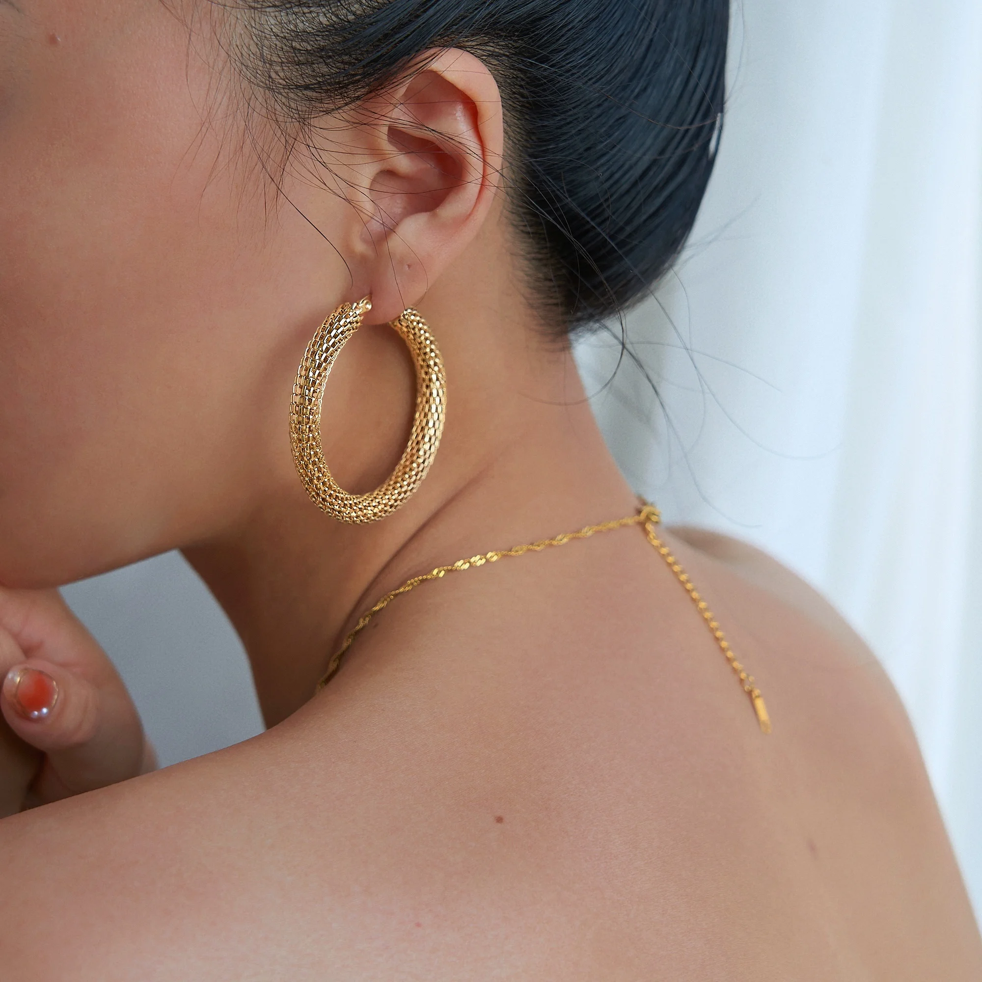 

DASEIN New Stainless Steel Hyperbole Vintage Braided Large Hoop Earrings 18k Gold Plated Hypoallergenic Dancer Women Jewelry