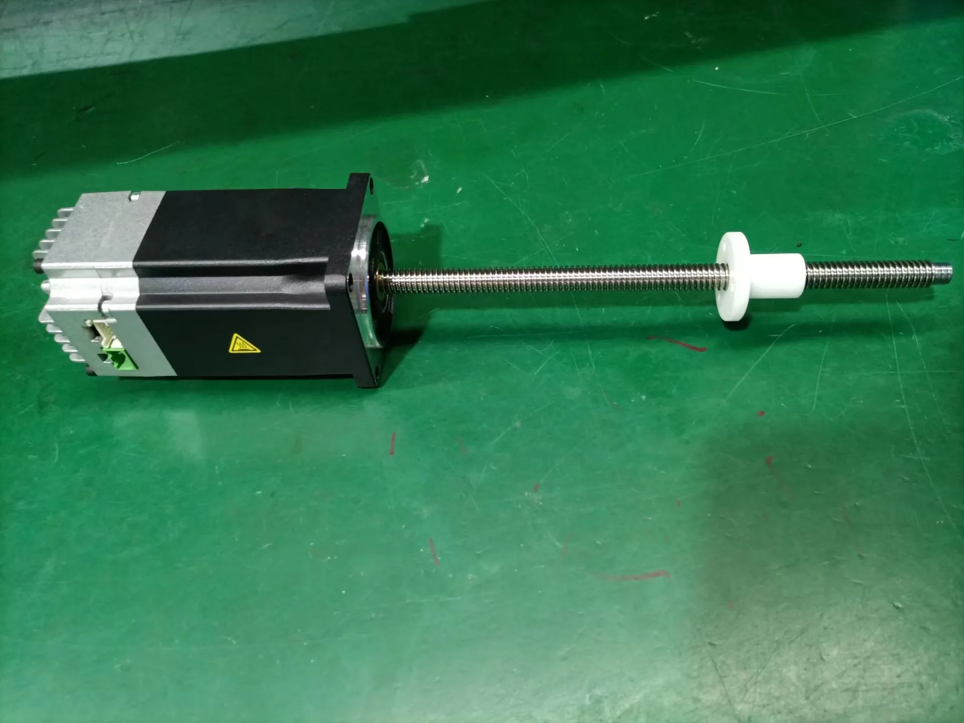 Siheng sihong motor factory CE german quality 60mm 0.64nm 200W DC Servo Motor 24Vdc integrated motor driver