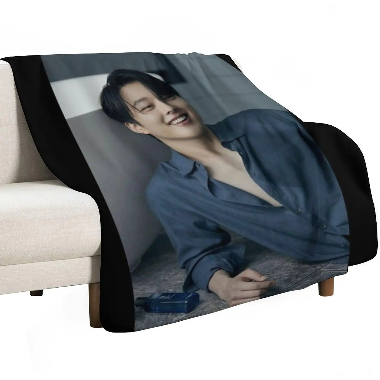 Jang Ki-yong Throw Blanket Ultra Soft Flannel Fleece Blanket for All Seasons