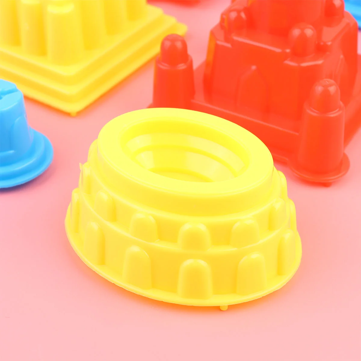 30pcs Children Sand Play Castle Mold Kids Sand Play Castle Kit Thicken Plastic Mold (Random Color) children castle kit