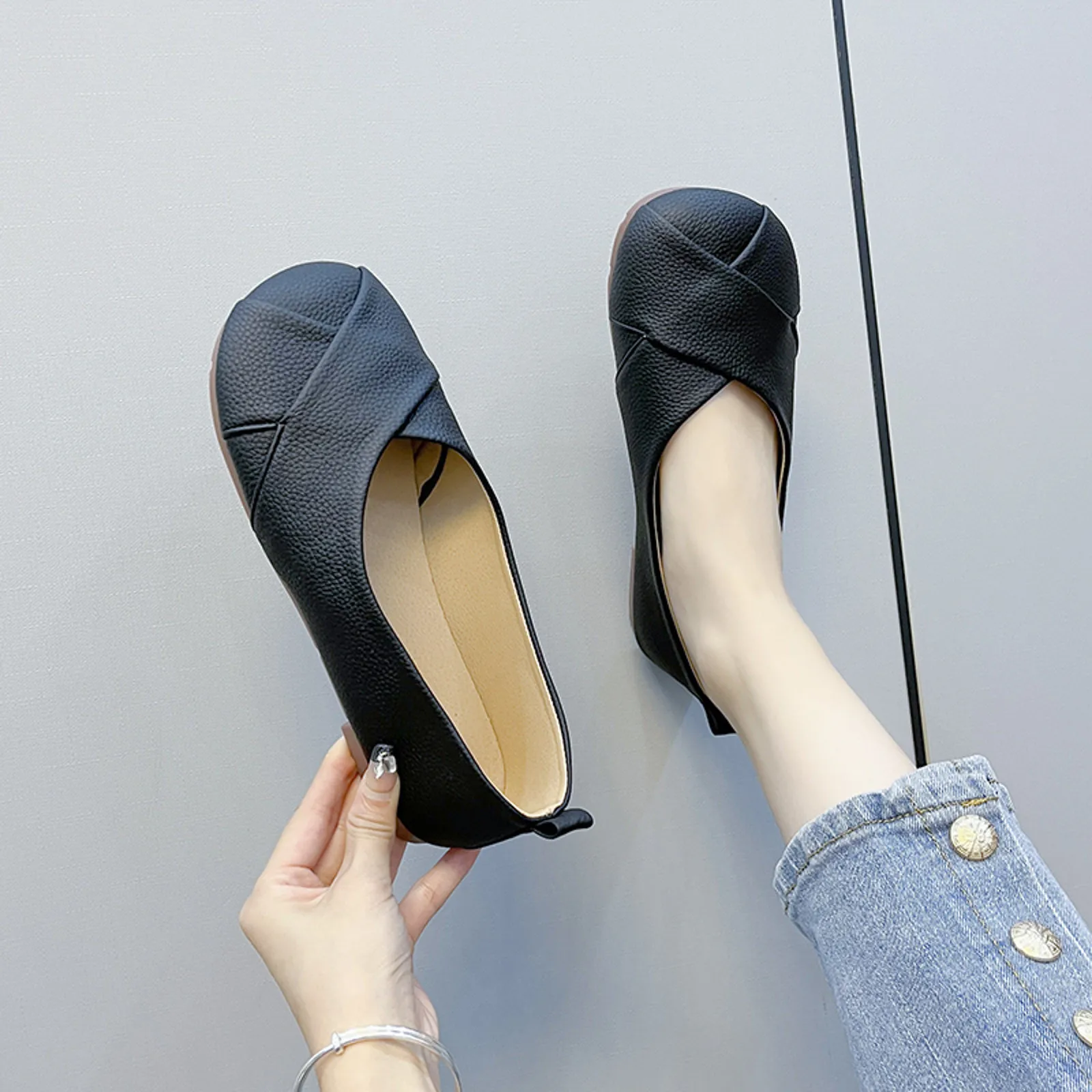 Single-Layer Shoes Women Spring and Autumn 2023 New Solid Shallow Flat Soft Bottom Elegant Pregnant Mother Slip-on Moccosins