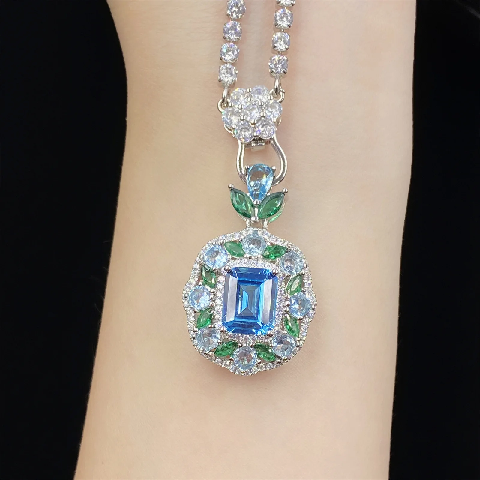 Elegant Blue Topaz Full-Diamond Enameled Pendant Ring Set