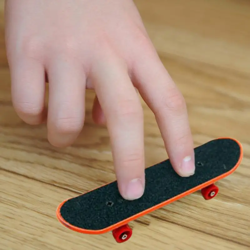 Mini Printed Mini Finger Skateboard Tech Truck Skateboards Alloy Stent Party Favors Gift Creative Flexible Finger Toy for Kids