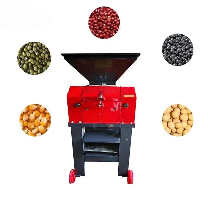 Corn grinder and semi-soybean peanut pellet feed grinder/double roll  grain grinder, extruded corn feed grinder