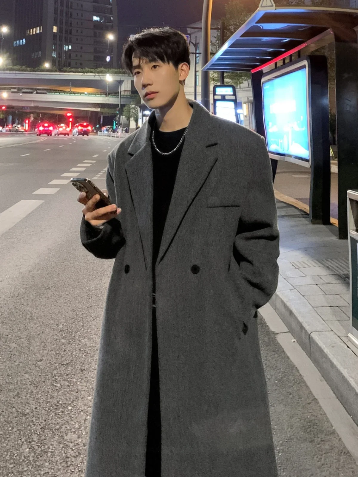 Cappotto di lana alla moda da uomo di media lunghezza autunno inverno spesso sciolto sotto il ginocchio Trench giacca da uomo in lana a maniche lunghe