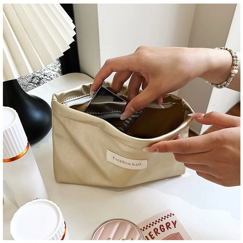 Handheld Cosmetic Bag Compact Travel Cosmetic Bag Zipper Makeup Bag Portable Makeup Pouch For Suitcase Organization Beauty