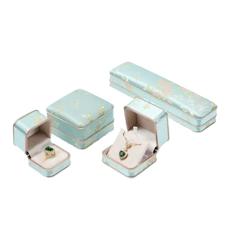 Chinese Traditional Silk Jewelry Box Rounded Golden Border Jade Ring Bracelet Necklace Storage Box Jewelry Gift Packing