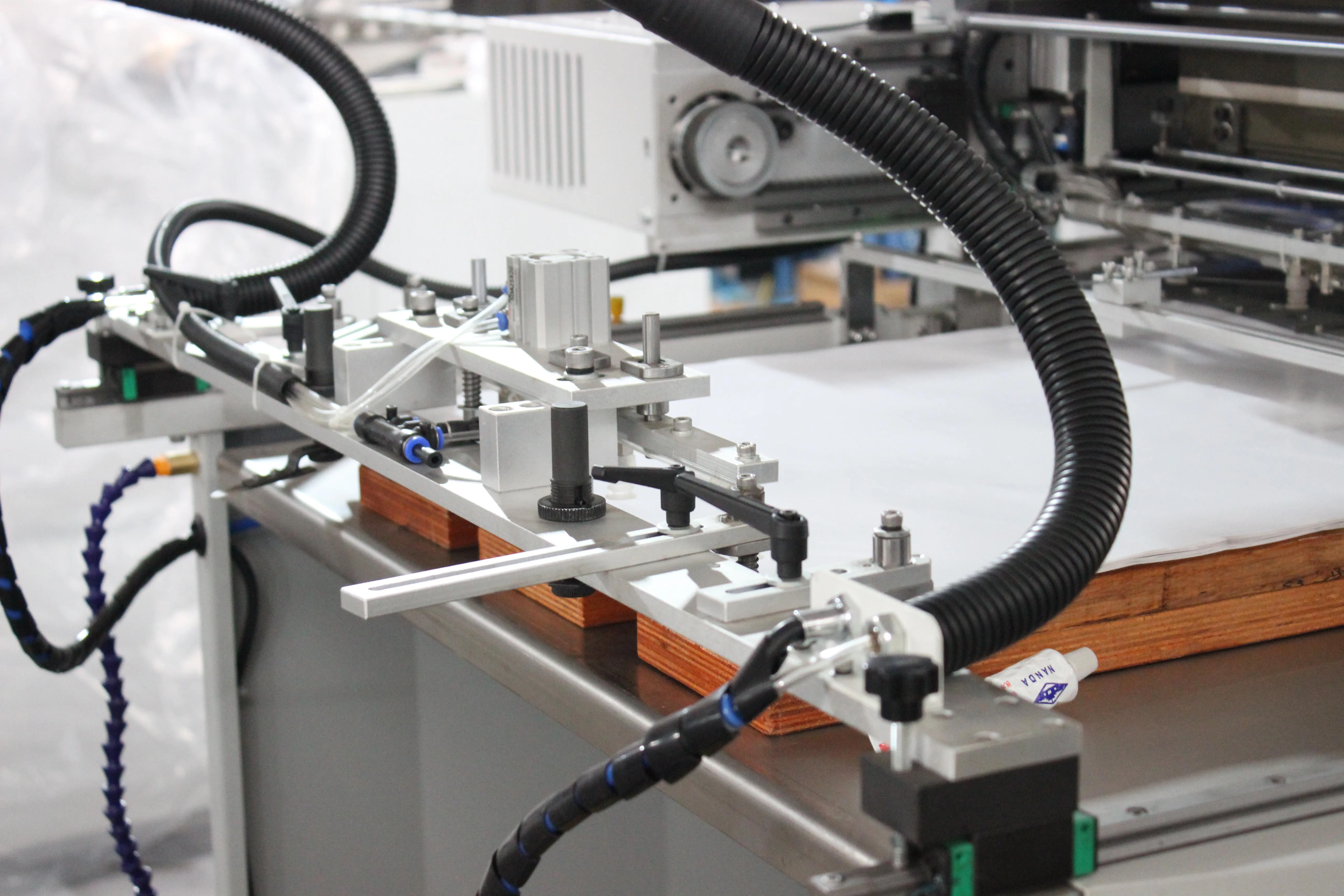 Máquina automática de estampado y estampado en caliente de aluminio para oro MSZC-80