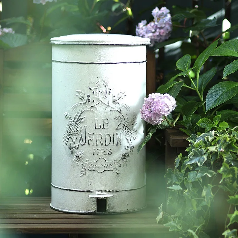 Vintage trash can garden wrought iron relief pedal trash can ornament villa courtyard outdoor trash can