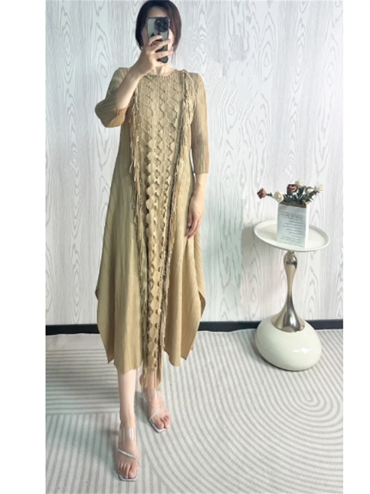 미야케 플리츠 여성 드레스 2025 신상 솔리드 컬러 O넥 3/4 소매 속이 비치는 태슬 장식 루즈핏 우아한 미디 기장 플리츠 스커트