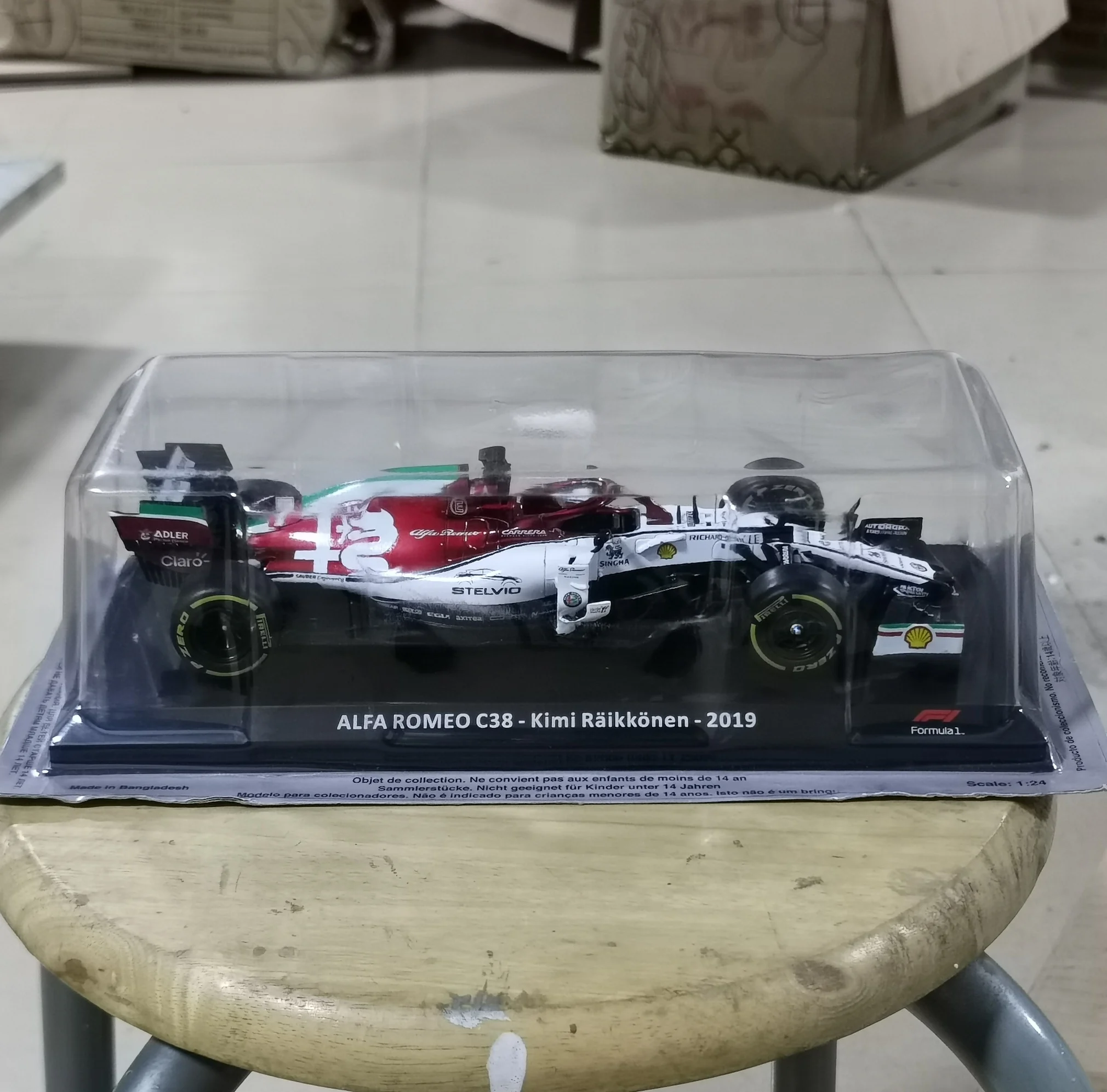 

Diecast Ixo 1:24 Scale Alfa Romeo C38 Kimi Raikkonen 2019 Alfa Romeo F1Alloy Car Model Collectible Toy Gift Souvenir Display