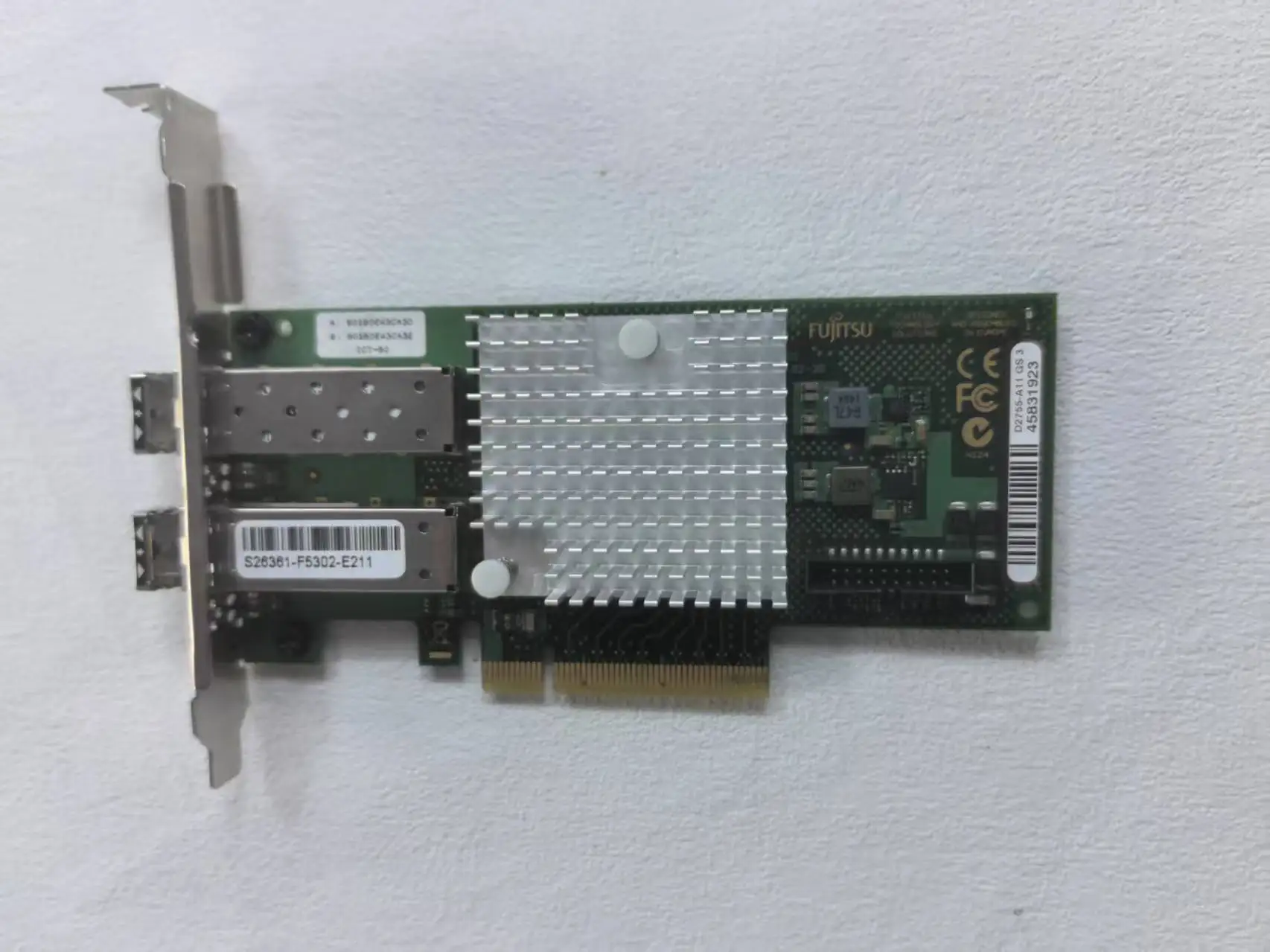 S26361-F5302-E211 2 X Ports 10Gbe Sfp+ Dynamiclom Converged Network Adapter Card