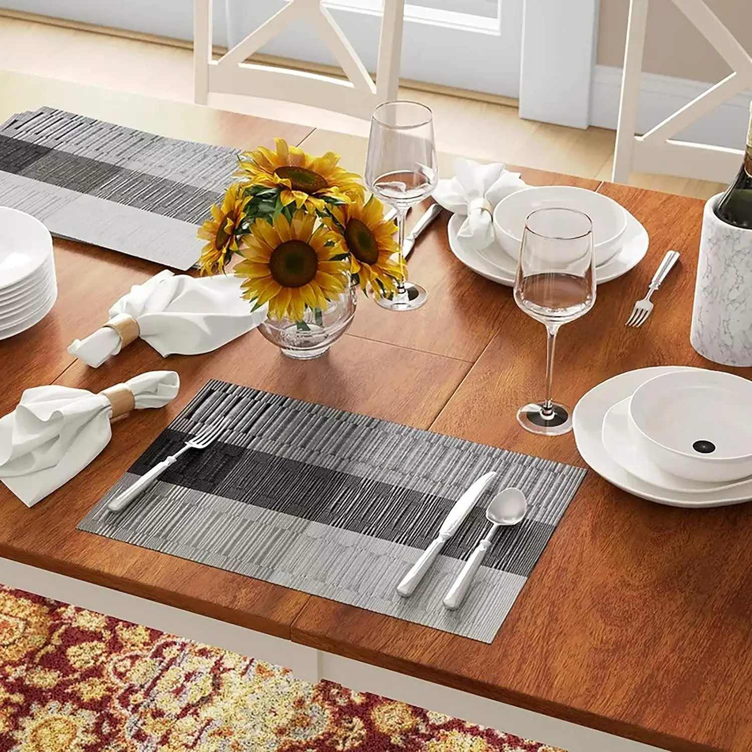 مجموعة من 6 مفارش وأكواب أنيقة من الفينيل المنسوج، مفرش مكان مقاوم للحرارة وغير قابل للانزلاق وقابل للغسل لفرش طاولة الطعام