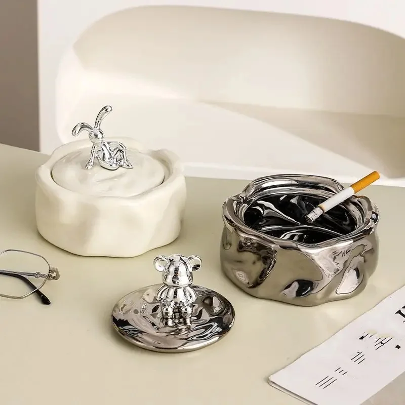 

Creative Ceramic Rabbit Ashtray White Silver Decorative Storage Jar with Lid Home Living Room Car Ceramic Ashtray Home Ornaments