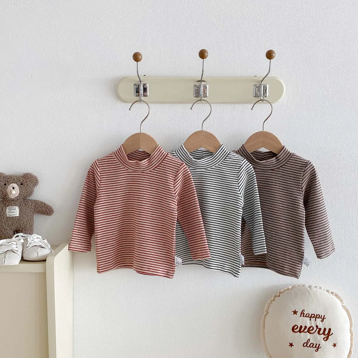 Children's autumn and winter striped semi-high collar long sleeve base shirt, male and female baby autumn and winter striped bas