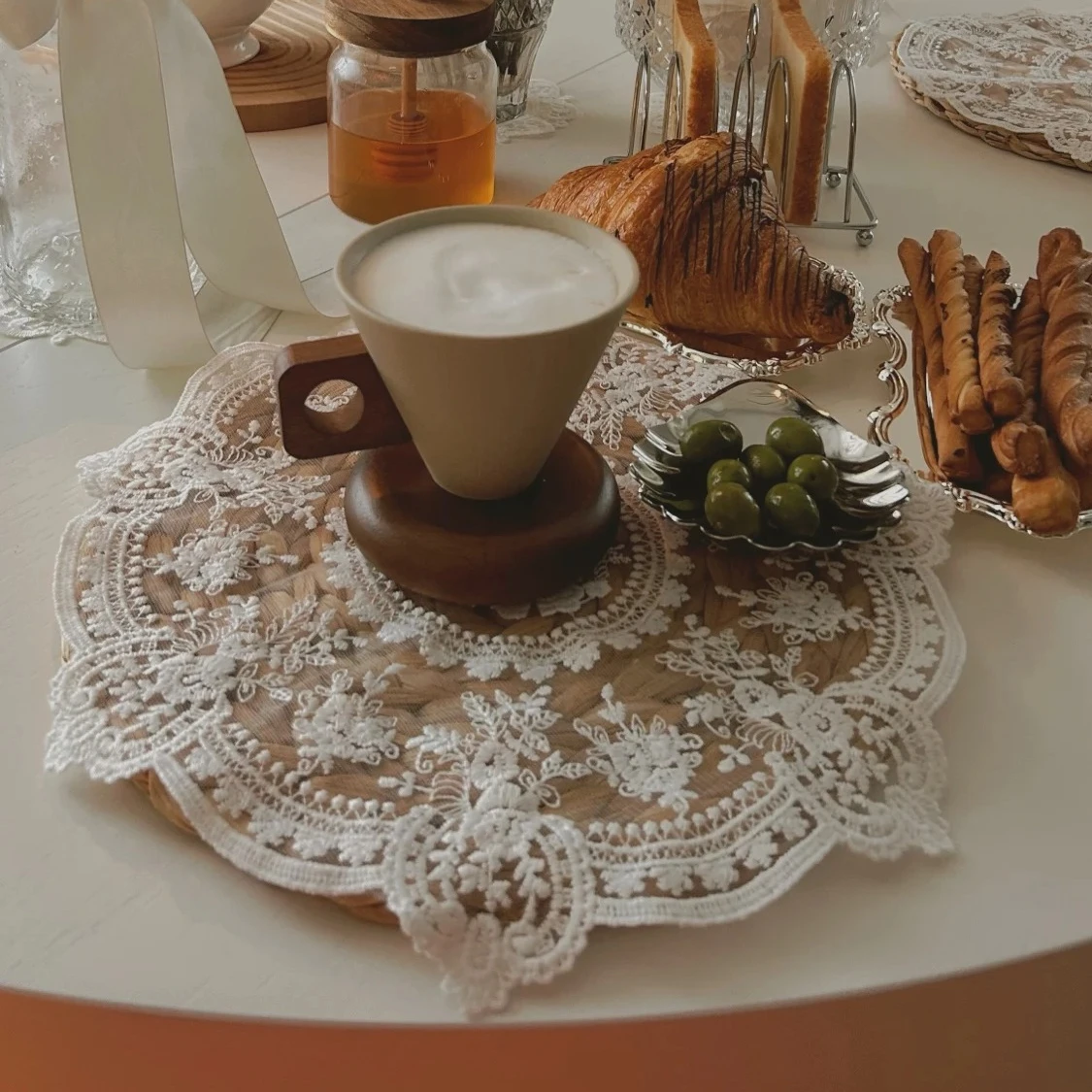 Vintage Lace Coaster Table Cloth Lace Tablecloth Embroidery Placemat Cabinet Furniture Decoration Background Photo Props