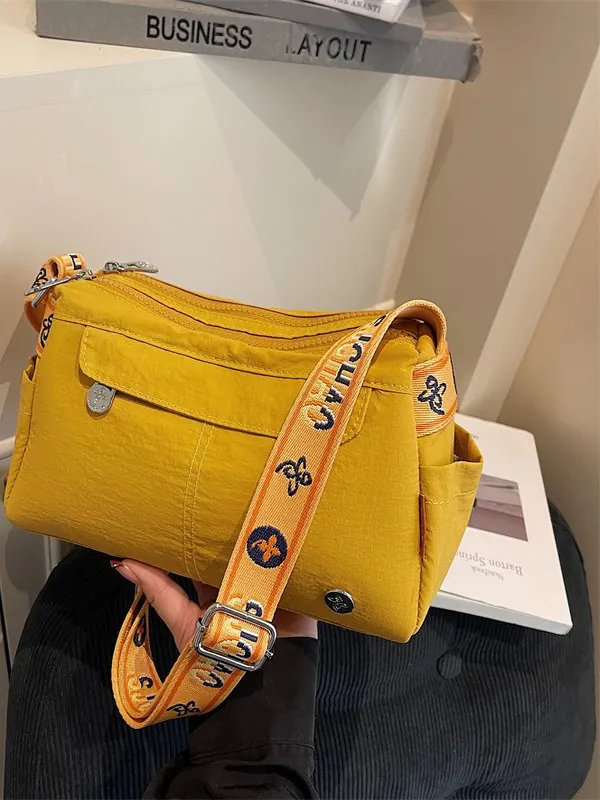 

Givenivan Women's Crossbody Bag 2026 New Sle Waterproof Nylon Commuter Small Bag Youth Faion Polyester China Made