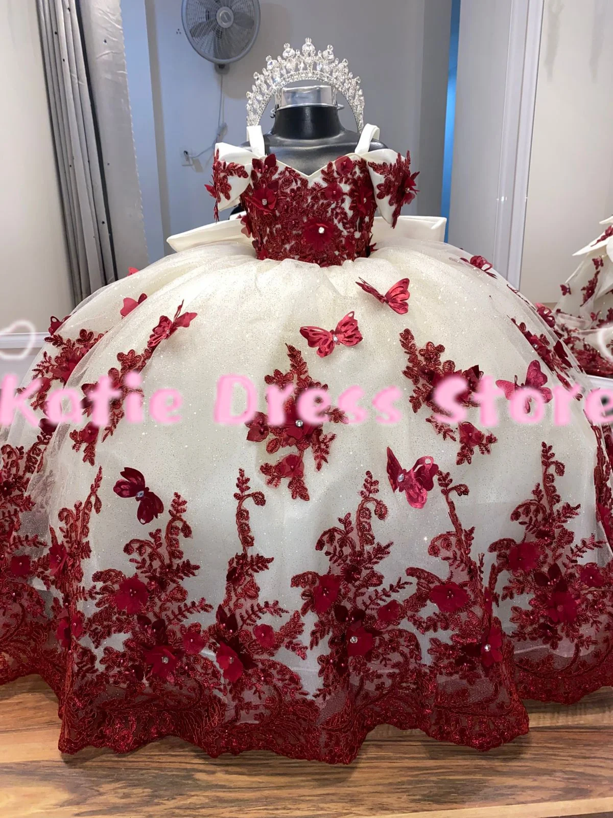 

Shiny Pink Beading Flower Girl Dress For Wedding Satin Bubble Sleeve Kids Birthday Party First Communion Ball Gowns Customized