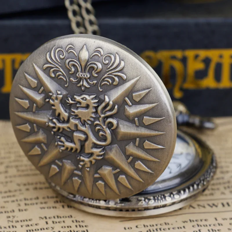 Retro Style Roaring Lion Badge Quartz Pocket Watch Necklace Pendant Men Women Gifts