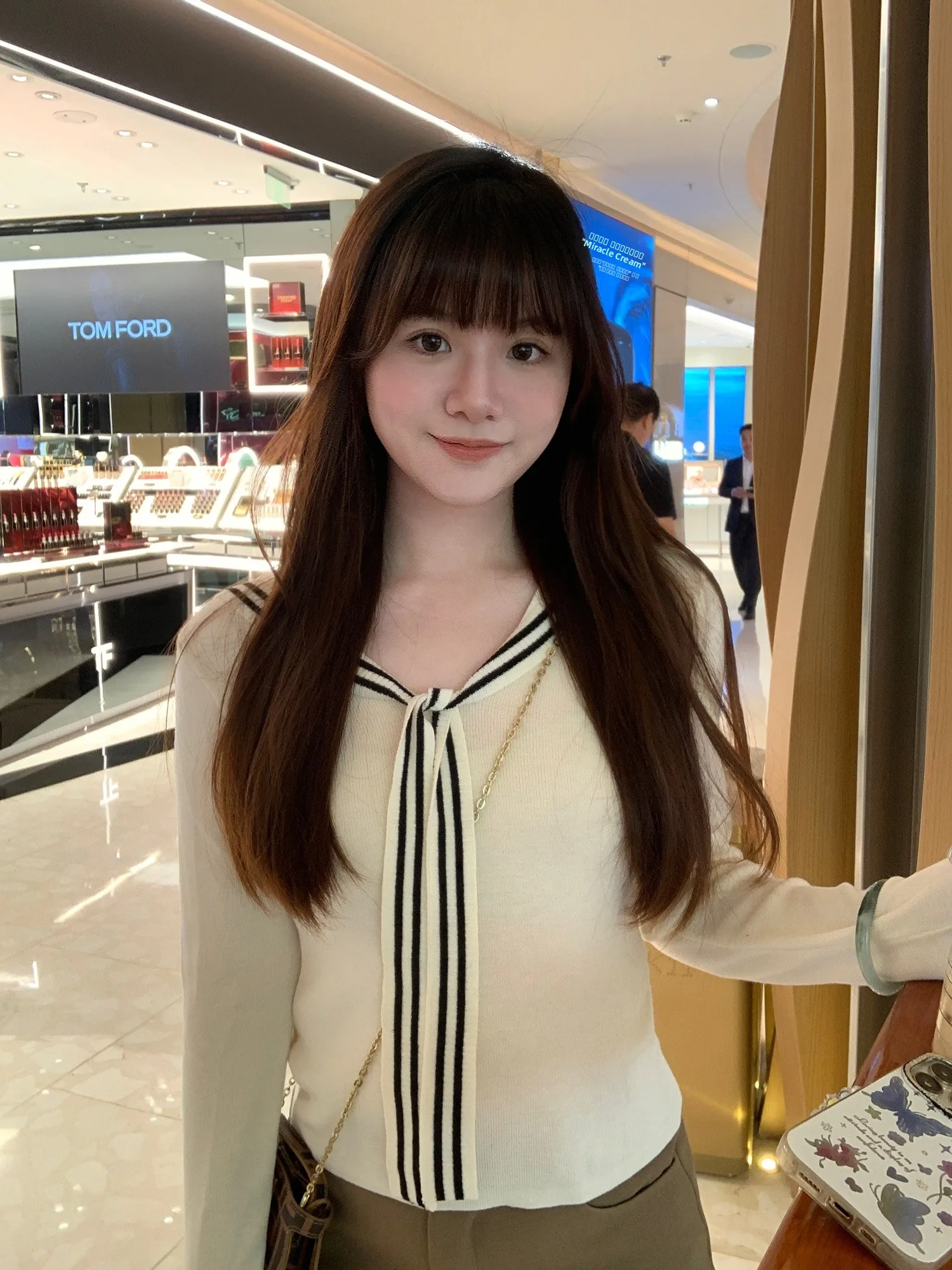 

Женский вязаный свитер с воротником-стойкой, длинный рукав, приталенный крой, для ношения под одеждой, цвет молочный абрикос, осень 2024