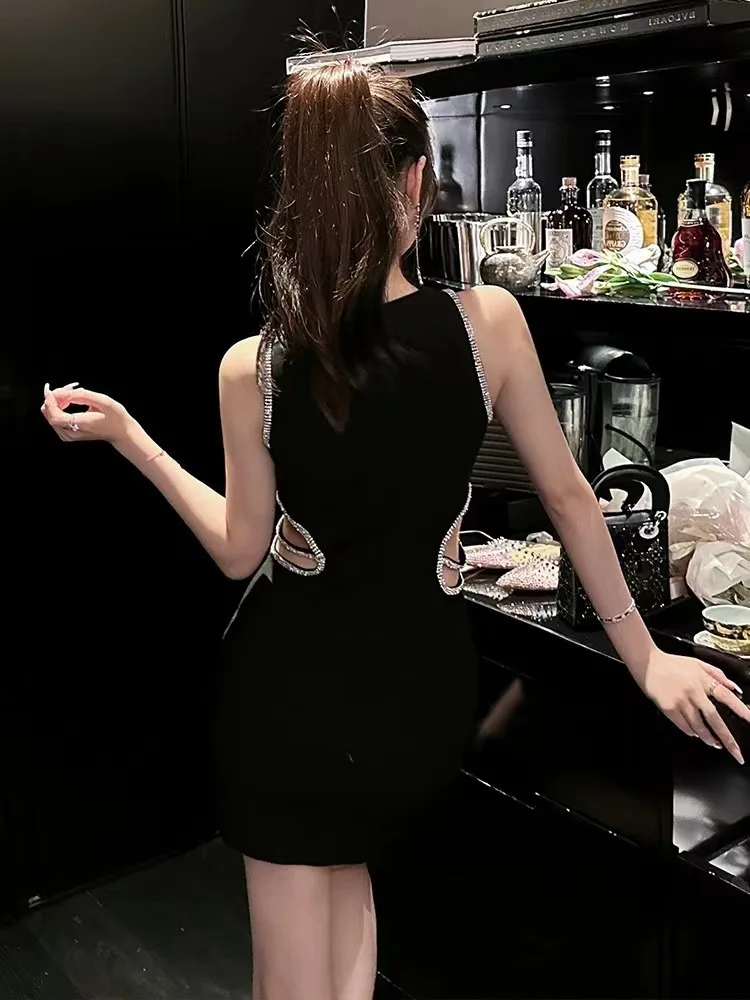 Fashion Halter Cut-out Diamond Waist-Baring Sexy Dress Women 2024 Summer New Round Neck Sleeveless Beaded Waist Black Dresses