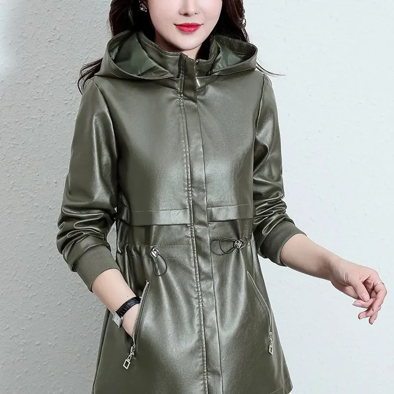 ミディアム丈レザージャケット アウター レディース 2025年秋新作 高級感 ゆったり カジュアル 裏起毛 厚手 暖かい フード付きレザージャケット