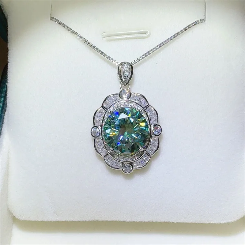 Luxury 18K white Solid Platinum PT950 green moissanite 5 carat women's pendant moissanite diamond necklace gift new style