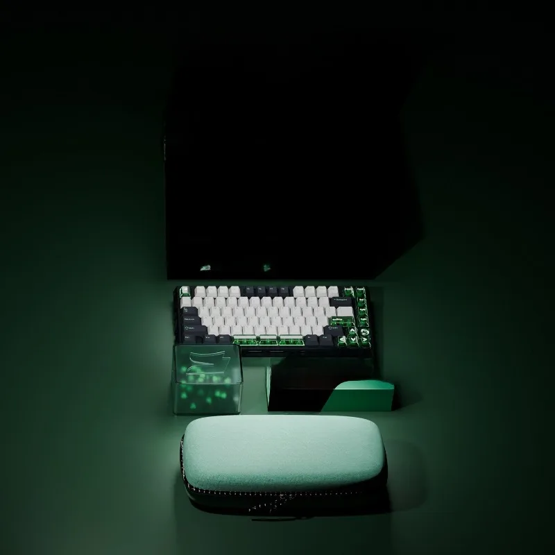 Magnetic axis keyboard gift box equipped with GT75pcb triangular magnetic axis gaming keyboard