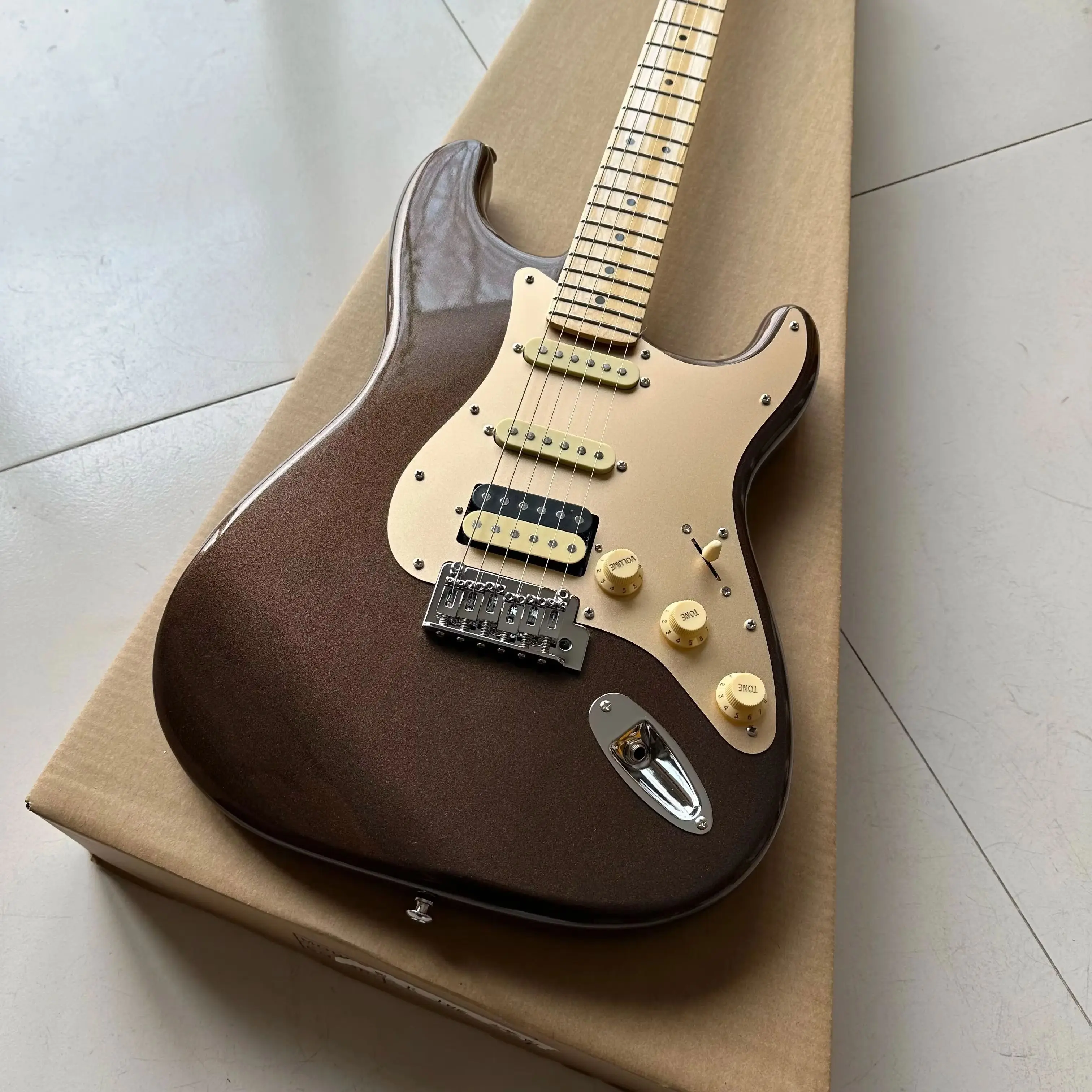 حار بيع ST الشمبانيا الذهب الغيتار الكهربائي سبائك الألومنيوم بيكجوارد ، التسليم السريع #1