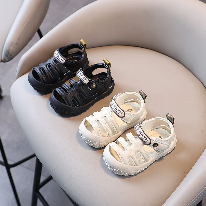 

1 pair of summer baby boys' sandals 2025 new soft sole anti-slip toddler beach shoes 1-3 children's walking shoes