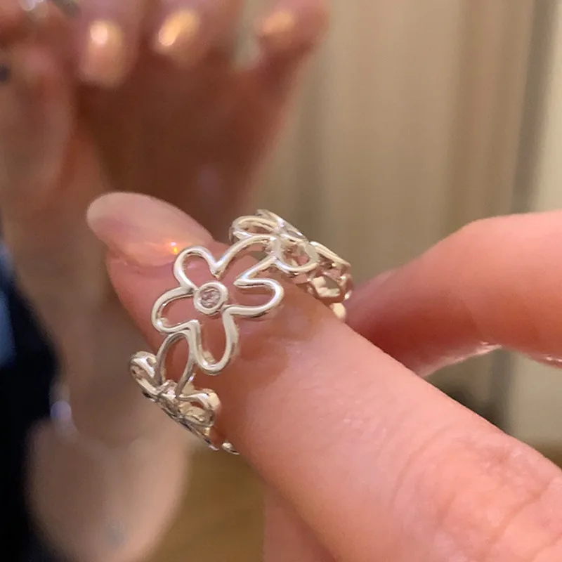 Trend Zircon Crystal Hollow Flower Ring Adjustable Open Korean Fashion Vintage Rings for Women Aesthetic Jewelry 2023 New