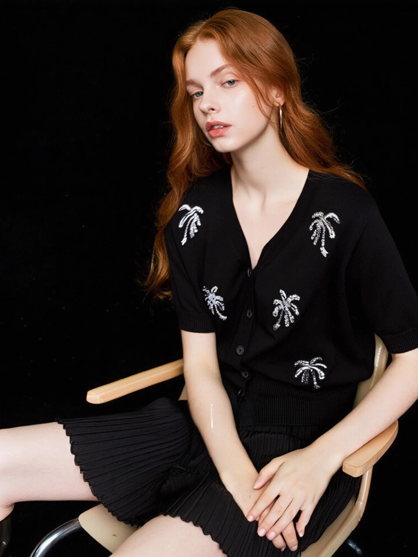 Huaappuw Embroidered Short Sleeve Knitted T-Shirt Women's V-Neck Sequin Open Cardigan Summer New Style Korean Fashion Slim Fit